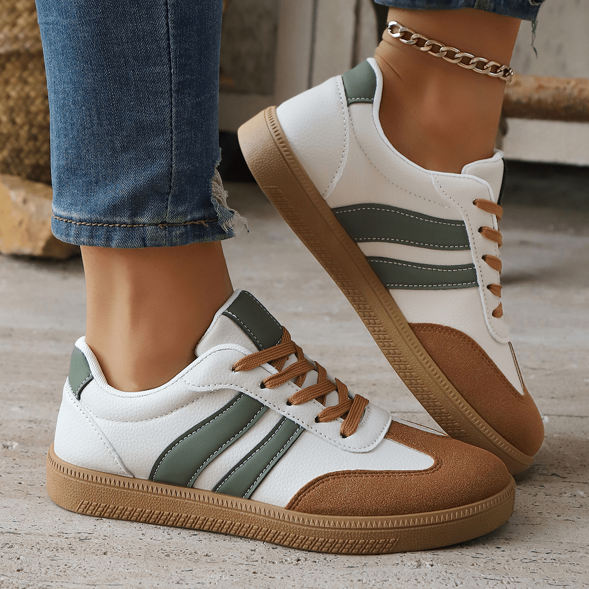 Betsy Retro Sneakers