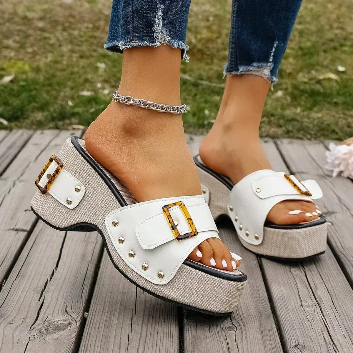 Mura Platform Sandals